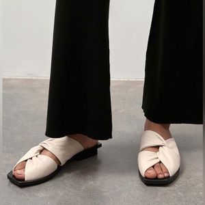 St. Agni Leather Twist Slide - Ivory and Black Sandals size 38